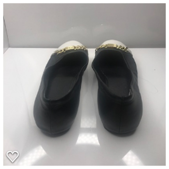 Guess Black & White Flats with Chain size 8.5 - Picture 3 of 5